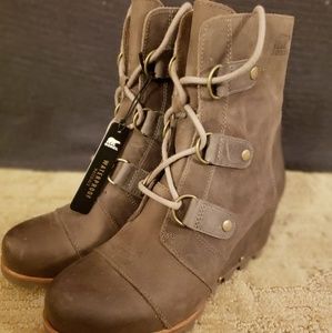 NWT Sorel Joan of Arctic wedge boots
